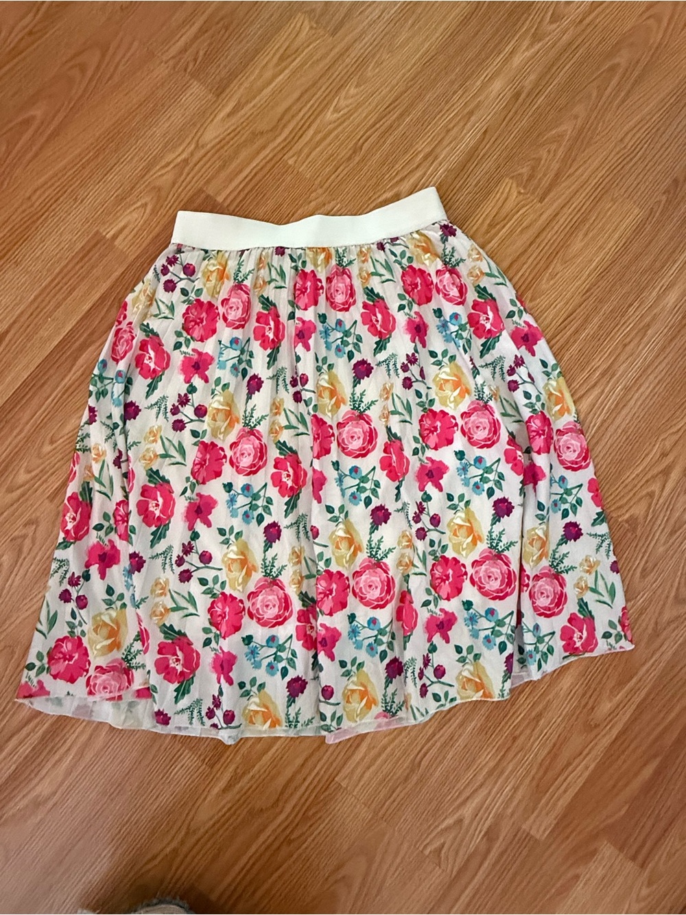 Metro Wear Floral Circle Skirt - White with Pink & Yellow Roses